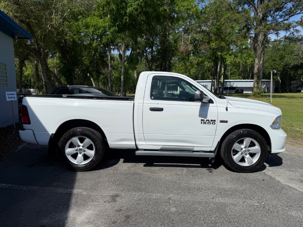 2015 RAM 1500 Express photo