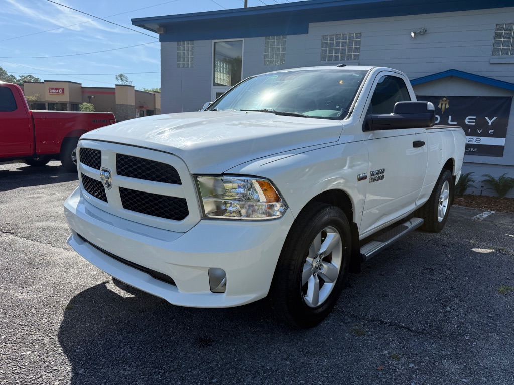 2015 RAM 1500 Express photo