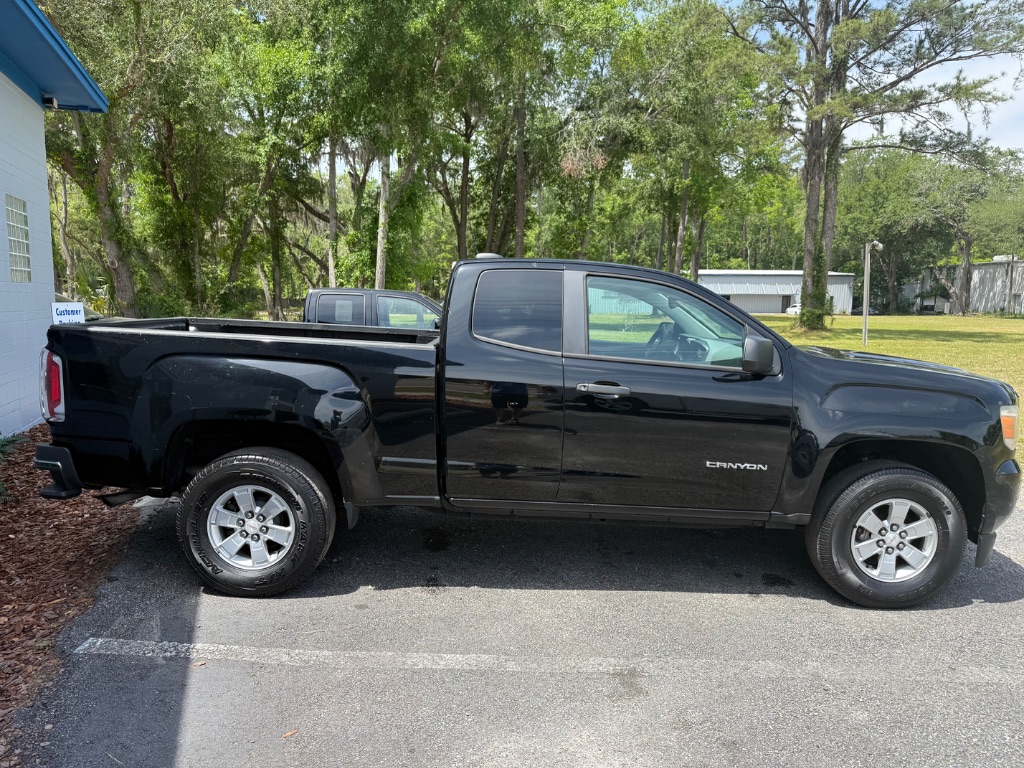 2016 GMC Canyon photo