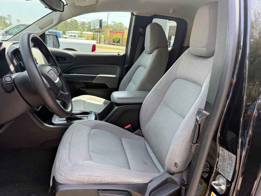 2016 GMC Canyon photo