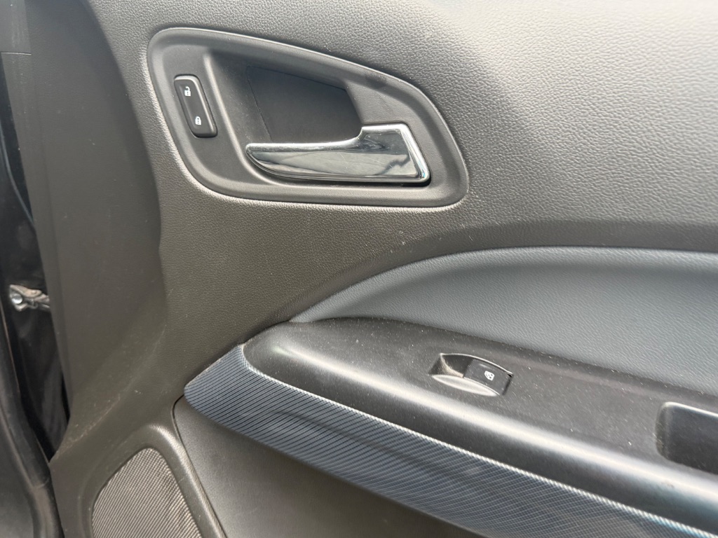 2015 Chevrolet Colorado - $15,777