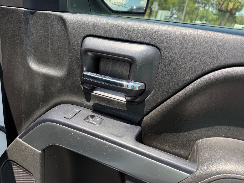 2016 Chevrolet Silverado 1500 - $17,999
