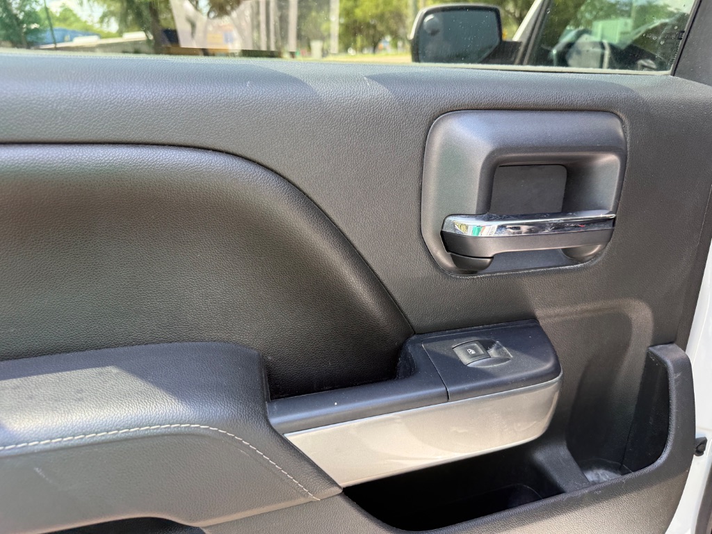 2016 Chevrolet Silverado 1500 - $17,999