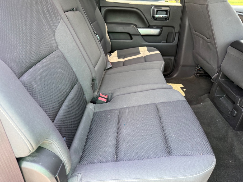2016 Chevrolet Silverado 1500 - $17,999