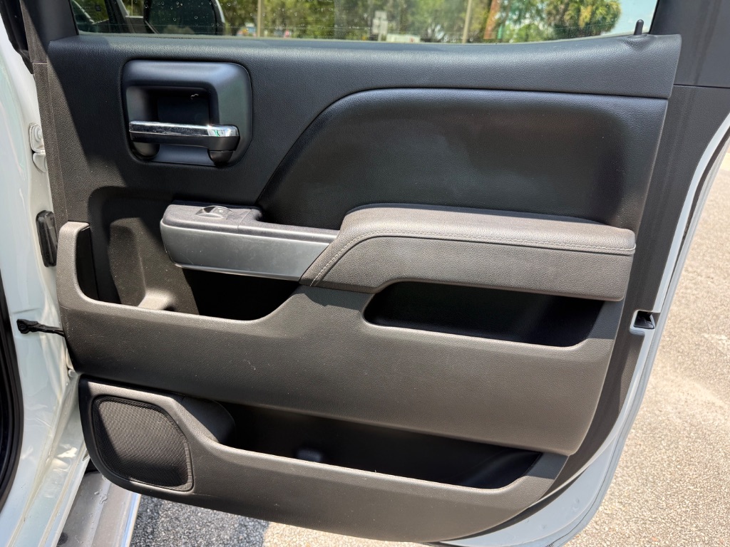 2016 Chevrolet Silverado 1500 - $17,999