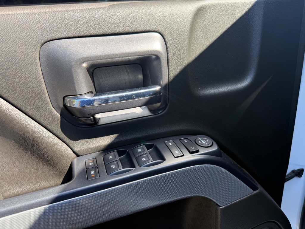 2018 Chevrolet Silverado 1500 - $19,999