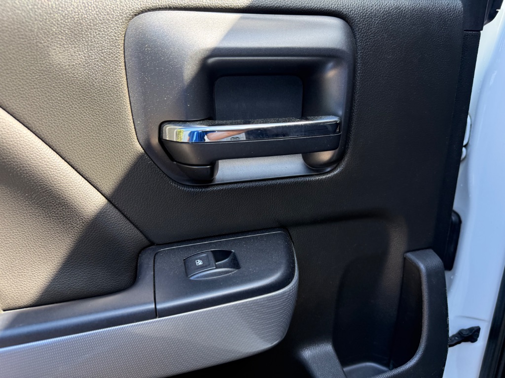 2018 Chevrolet Silverado 1500 - $19,999
