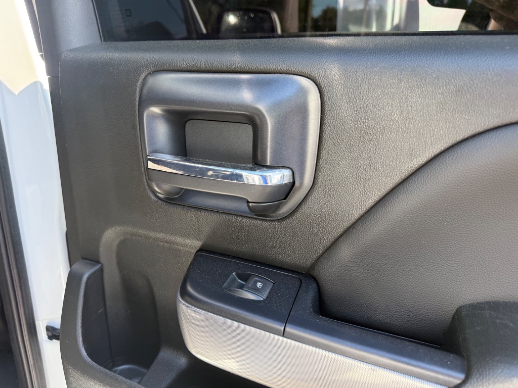 2018 Chevrolet Silverado 1500 - $19,999