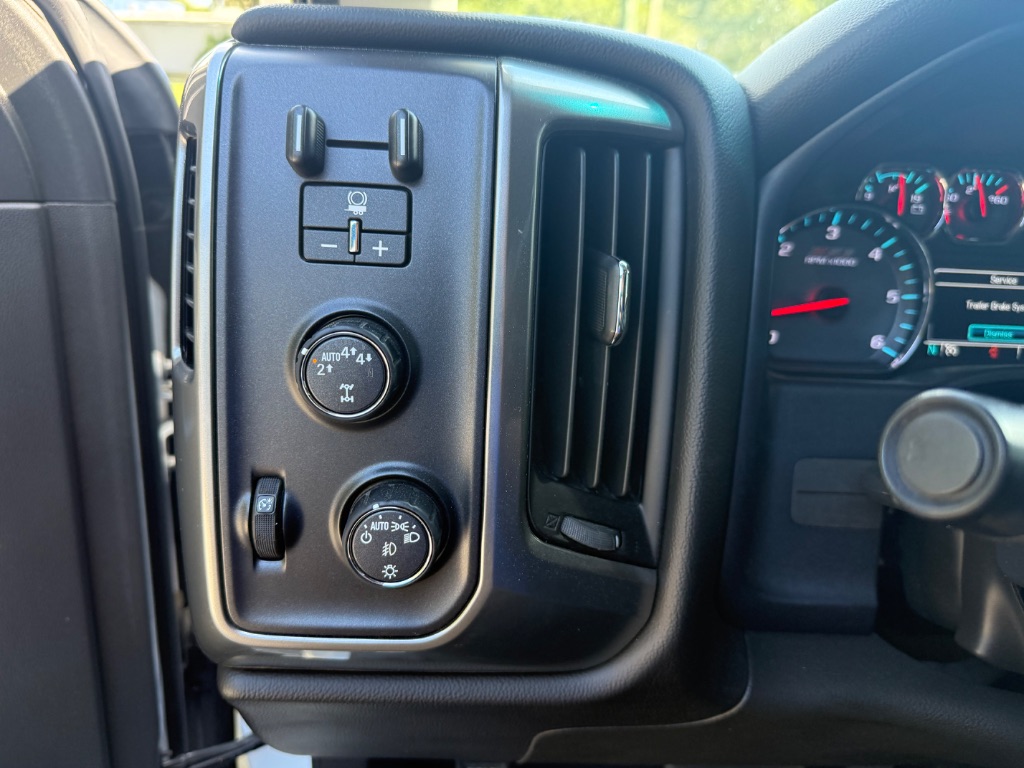 2018 Chevrolet Silverado 1500 - $19,999