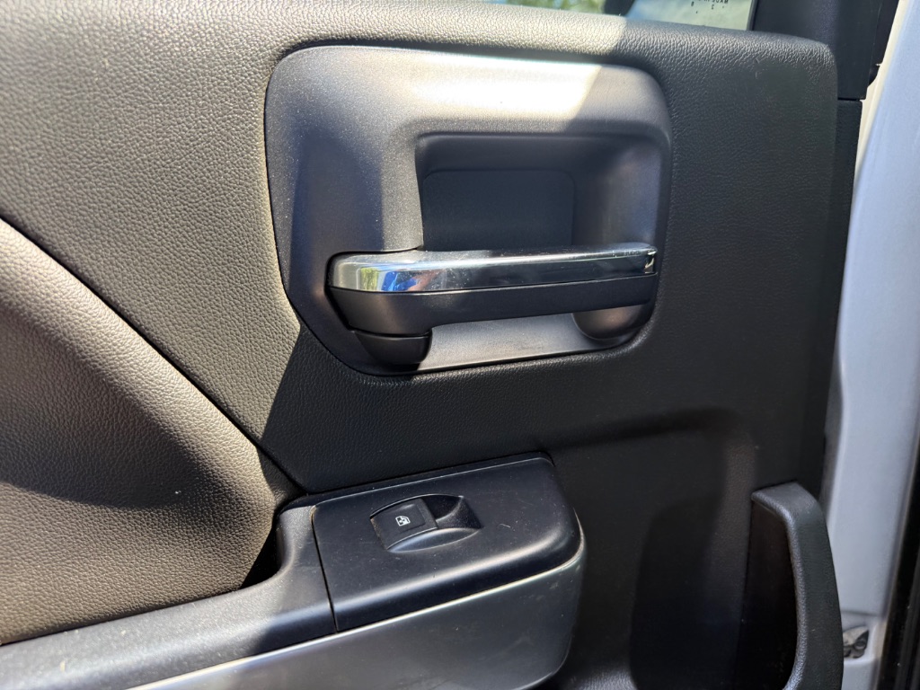 2018 Chevrolet Silverado - $18,578