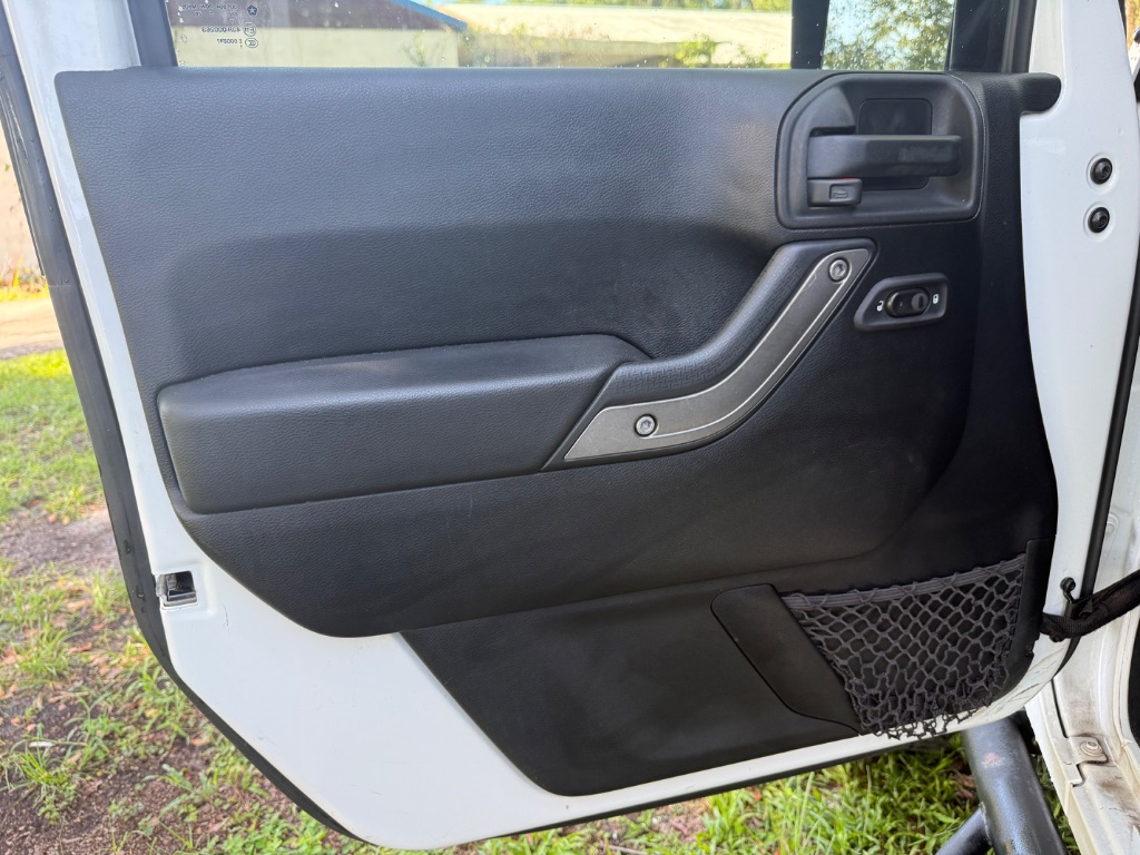 2015 Jeep Wrangler - $11,555