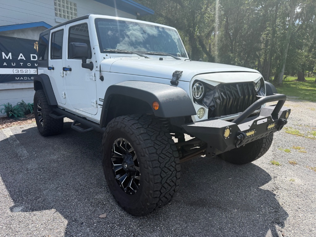 2015 Jeep Wrangler - $11,555