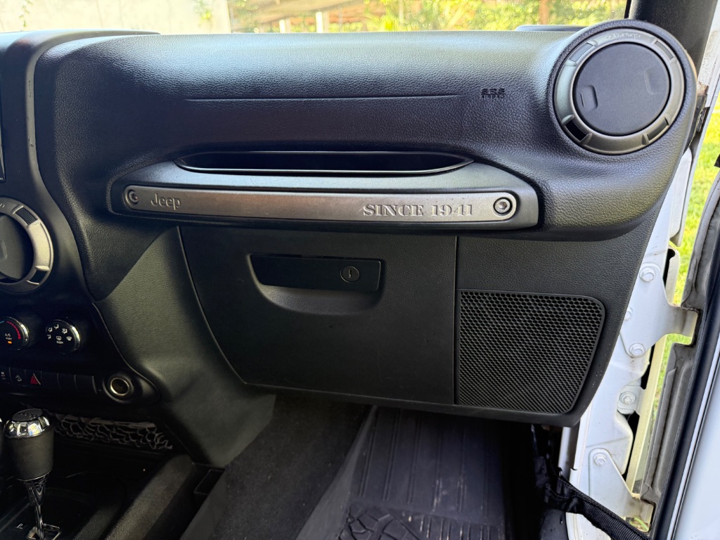 2015 Jeep Wrangler - $11,555