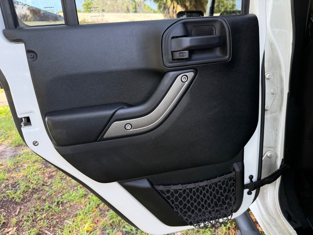 2015 Jeep Wrangler - $11,555