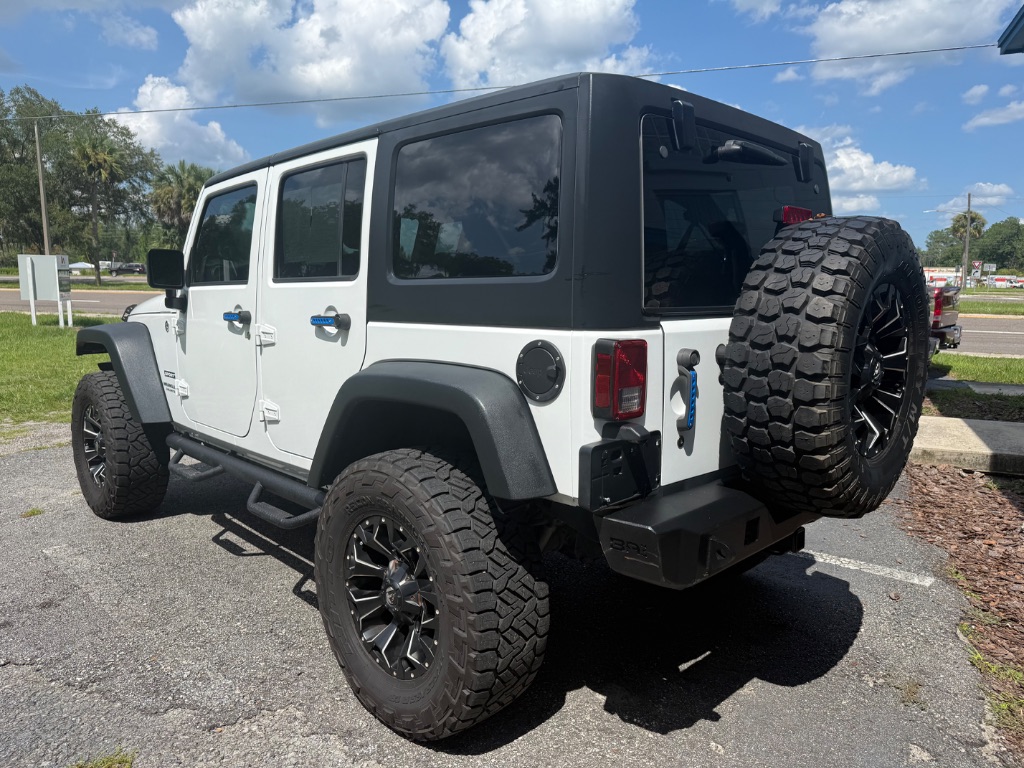 2015 Jeep Wrangler - $11,555
