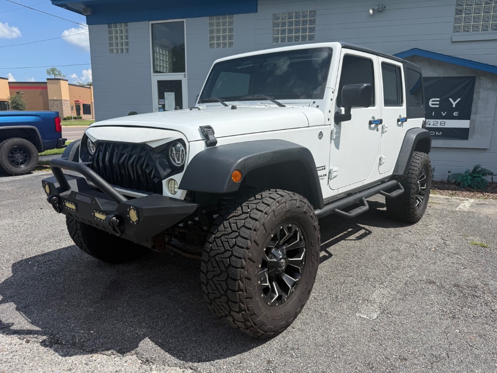 2015 Jeep Wrangler - $11,555
