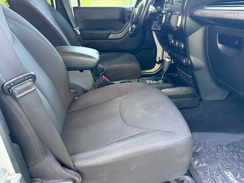 2015 Jeep Wrangler - $11,555