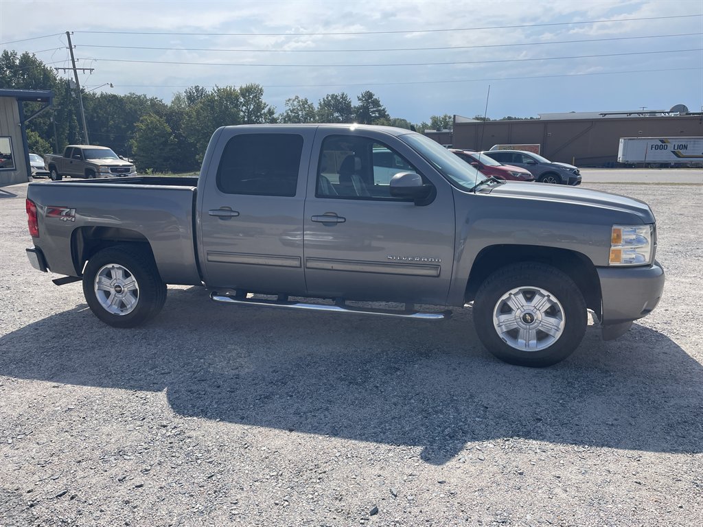 2013 Chevrolet Silverado - $12,940