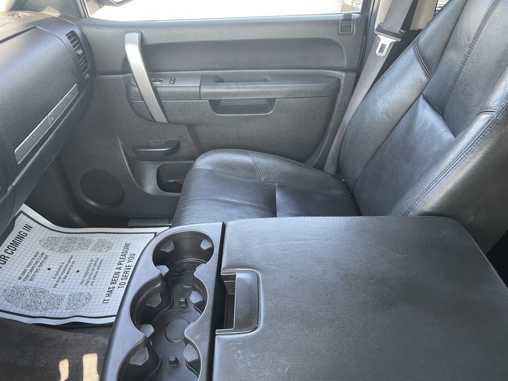 2013 Chevrolet Silverado - $12,940