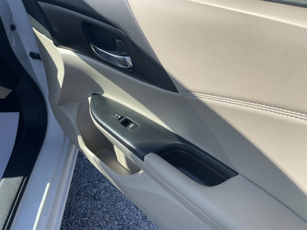 2015 Honda Accord - $17,940