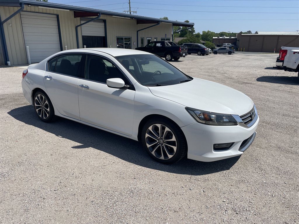 2015 Honda Accord - $10,730