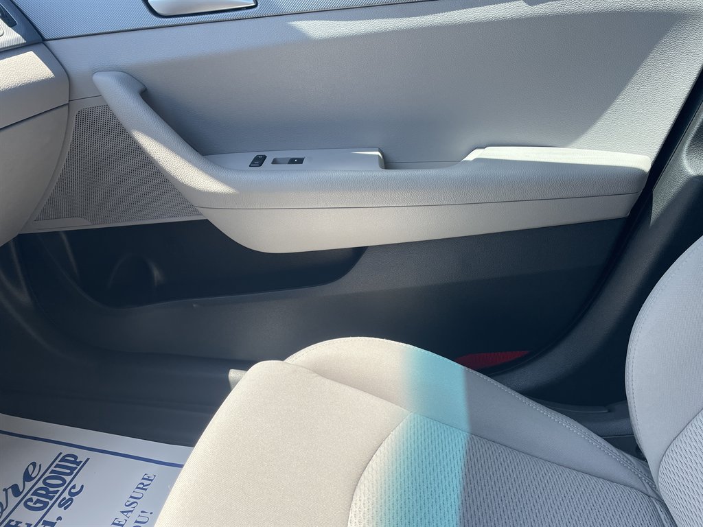 2019 Hyundai Sonata - $15,980