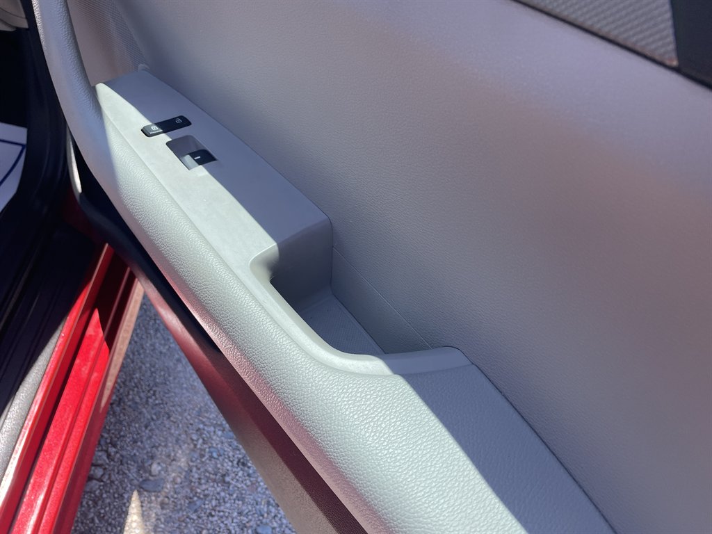 2019 Hyundai Sonata - $15,980