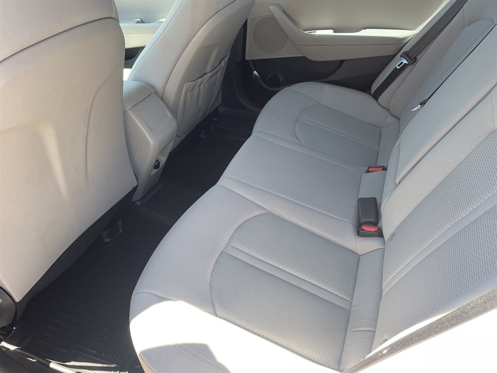 2019 Hyundai Sonata - $15,980
