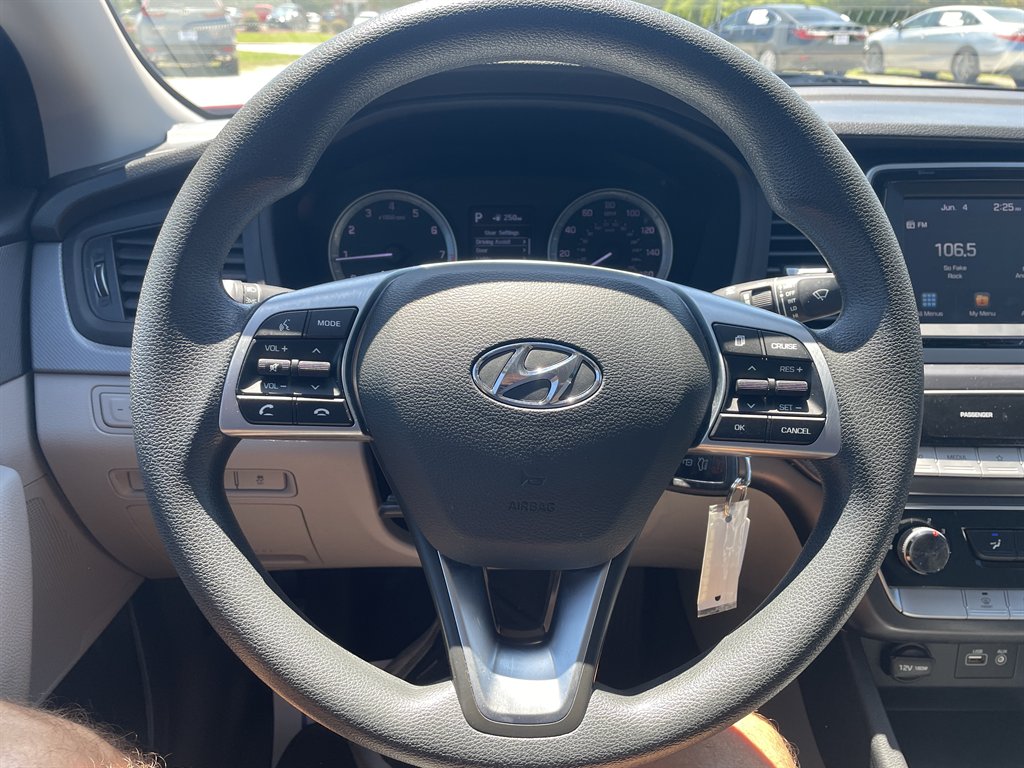 2019 Hyundai Sonata - $15,980