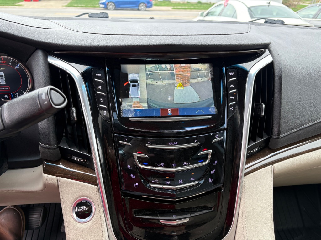 2018 Cadillac Escalade Premium photo