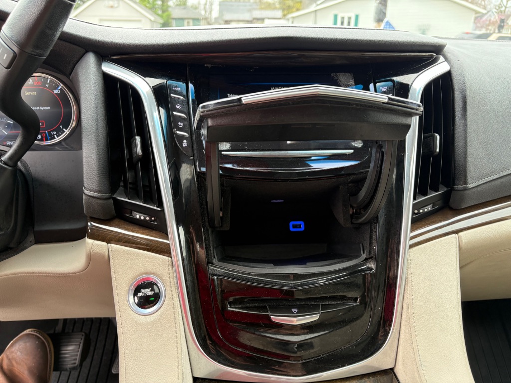2018 Cadillac Escalade Premium photo