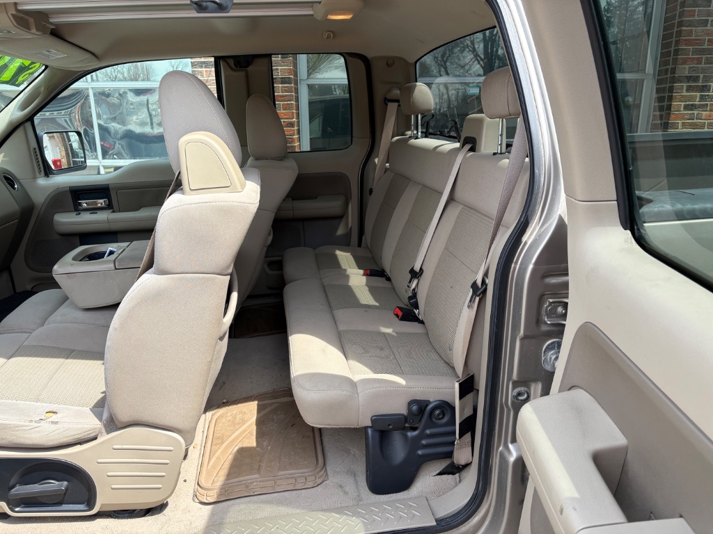 2004 Ford F-150 XL photo