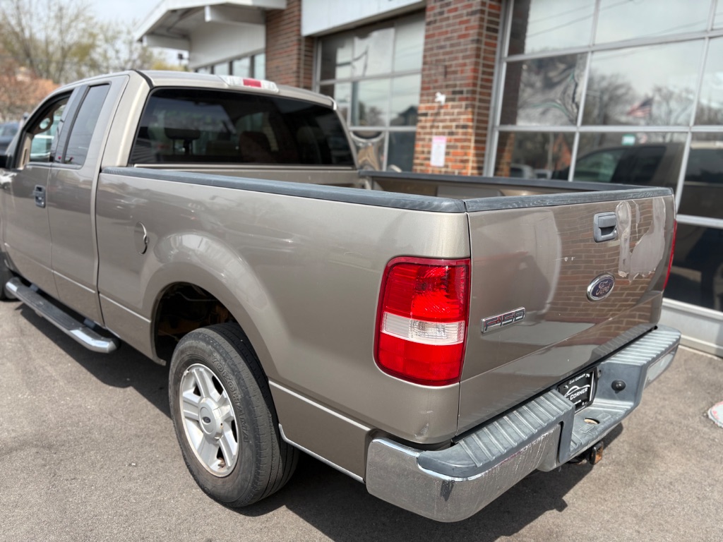 2004 Ford F-150 XL photo