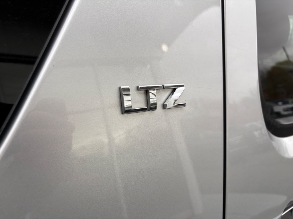 2012 Chevrolet Suburban LTZ 1500 photo