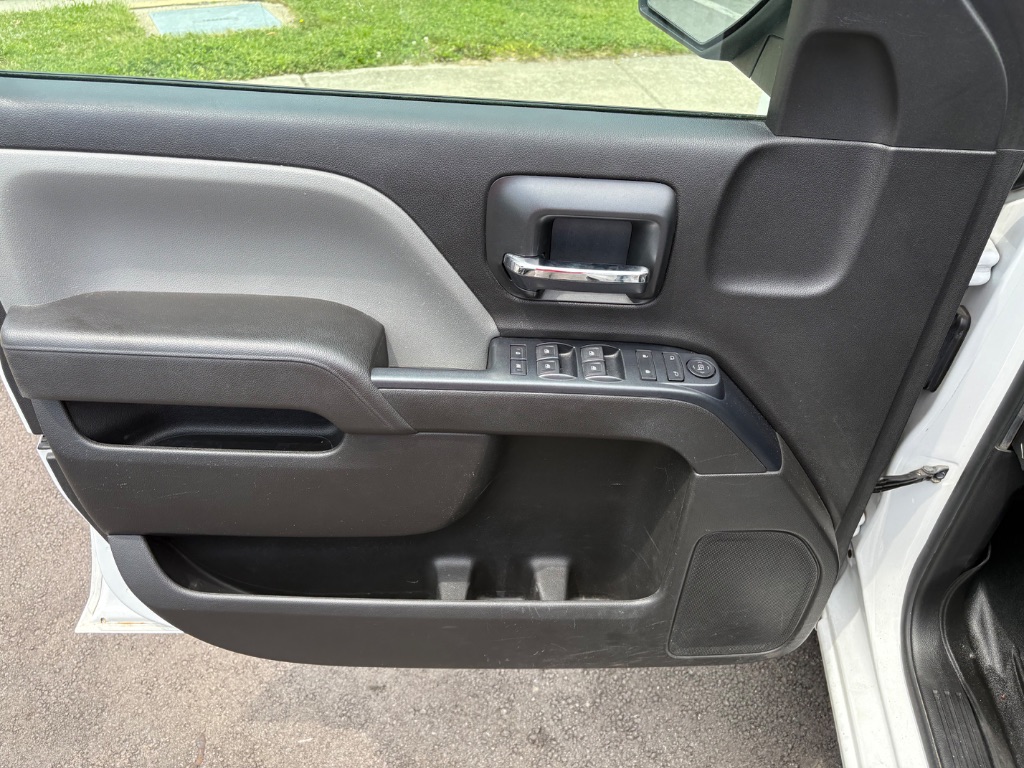 2017 Chevrolet Silverado 1500 - $14,995