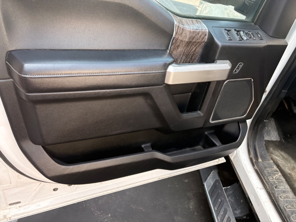 2017 Ford F-350 - $34,995