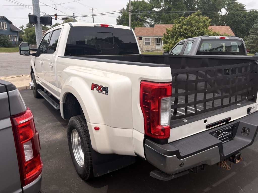 2017 Ford F-350 - $34,995