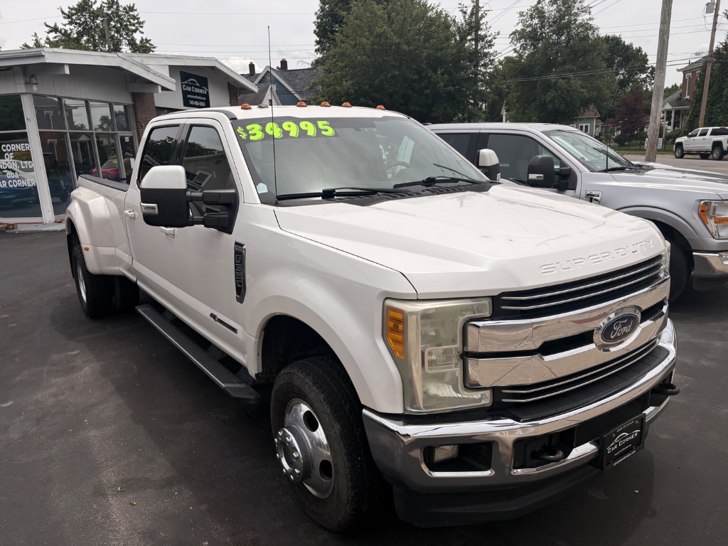 2017 Ford F-350 - $34,995
