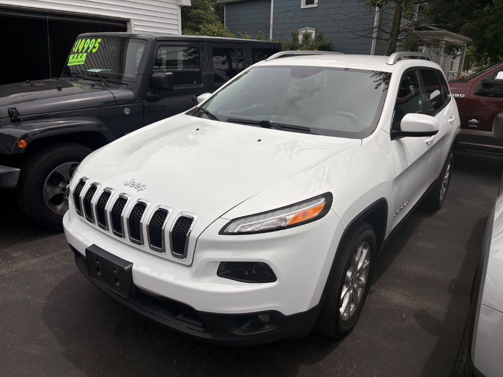 2017 Jeep Cherokee - $10,995
