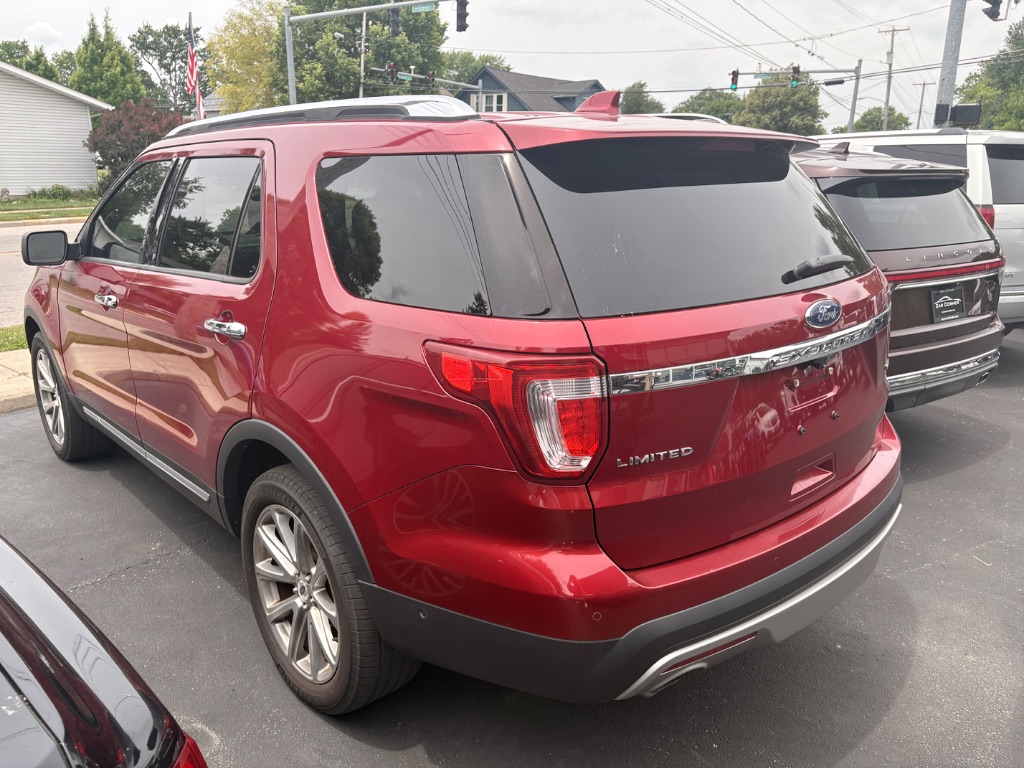 2017 Ford Explorer - $15,995