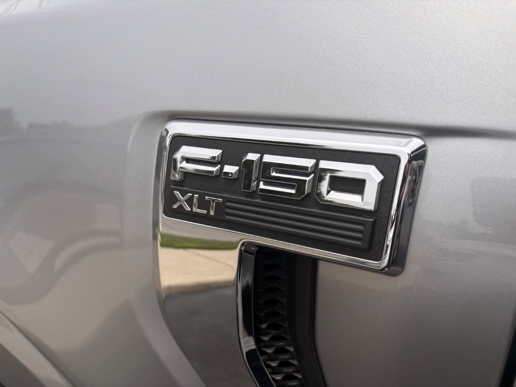 2022 Ford F-150 - $27,995