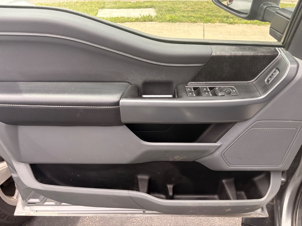 2022 Ford F-150 - $27,995