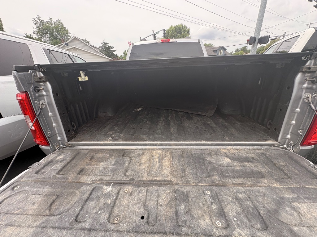 2022 Ford F-150 - $27,995