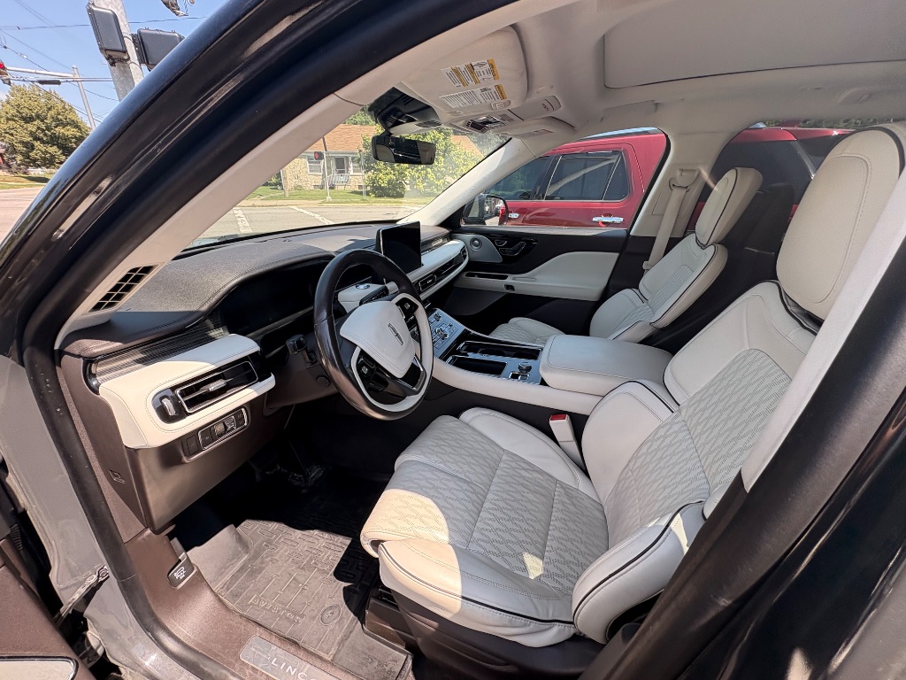 2023 Lincoln Aviator - $29,995