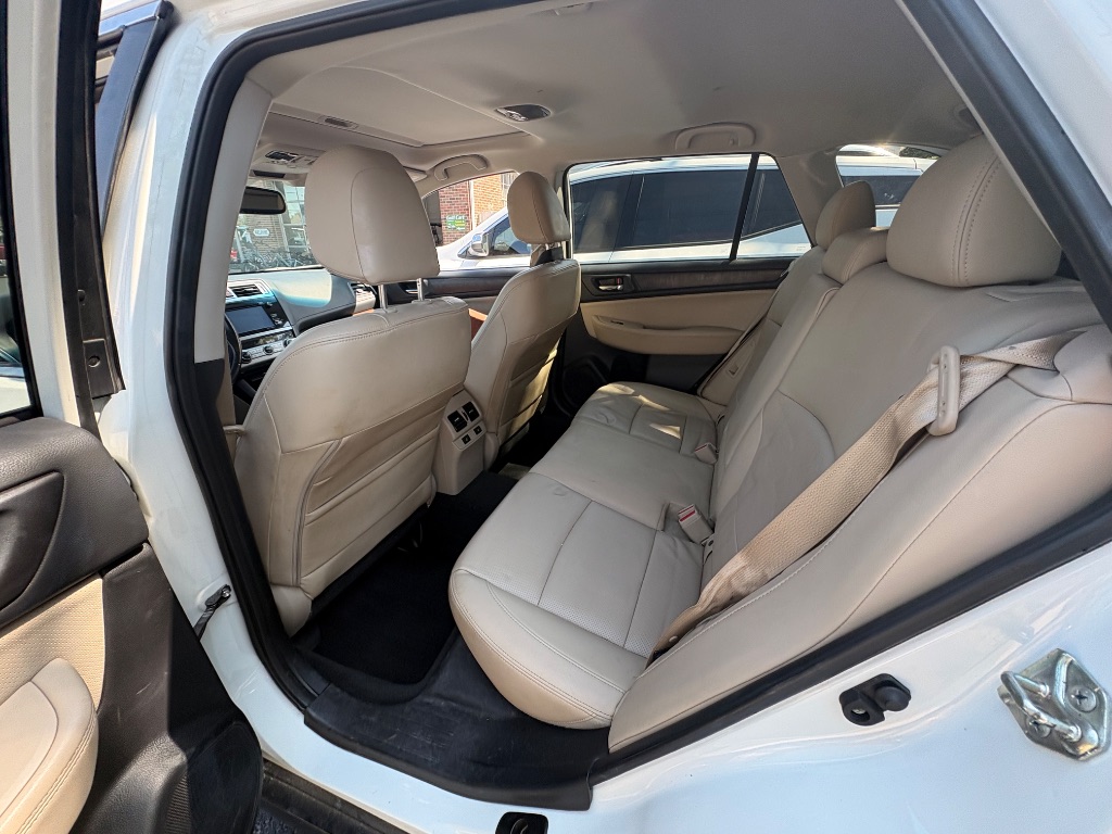 2015 Subaru Outback - $11,995