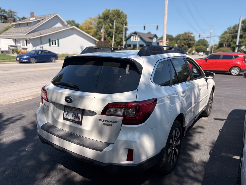 2015 Subaru Outback - $11,995