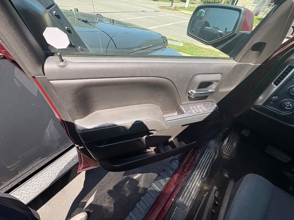 2015 Chevrolet Silverado - $19,995