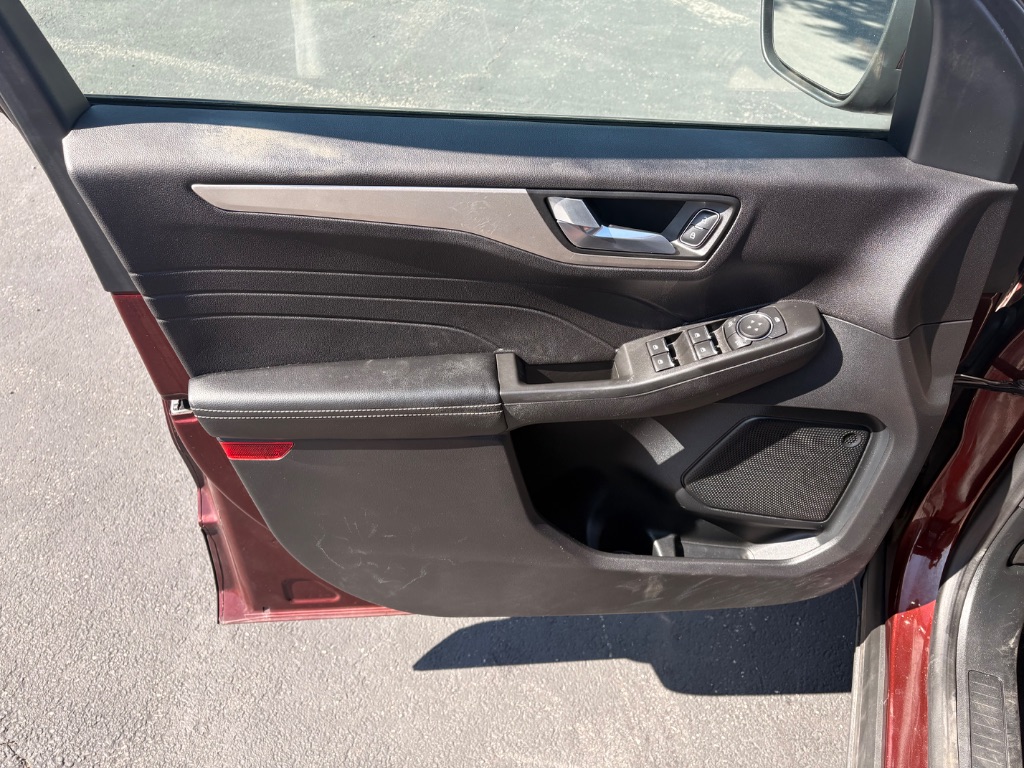 2021 Ford Escape - $16,995