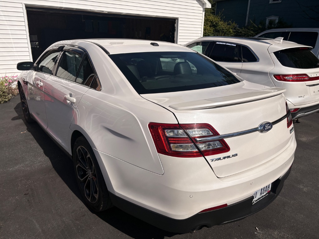 2018 Ford Taurus - $14,995