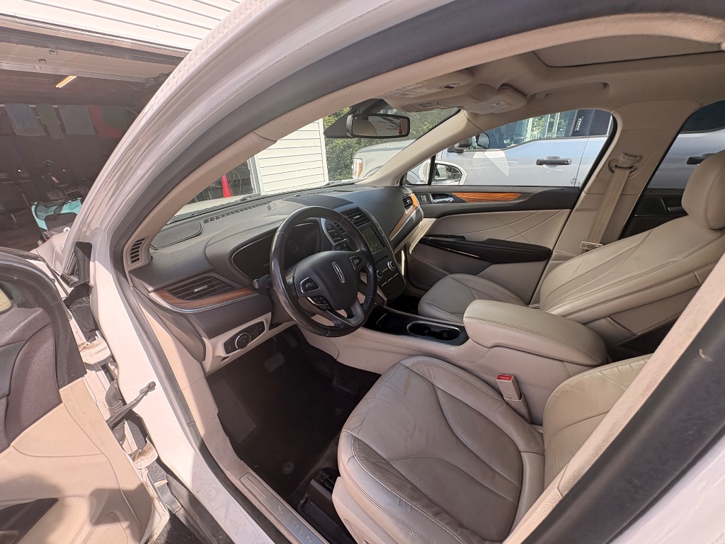 2018 Lincoln MKC - $8,995